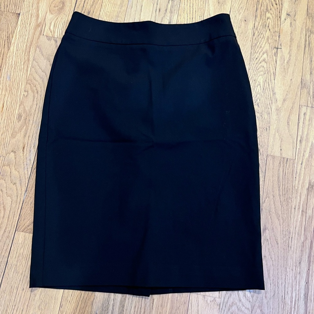 Ladies Juniors Size 0 "Ann Taylor" Classic Black Pencil Skirt GUC ❤️